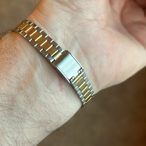 Ladies Lorus Watch - gold and silver toned - Picture 11 of 14